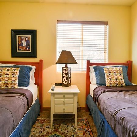 Cw343 - Great Downtown Location With A Private Hot Tub Villa Моуаб Екстериор снимка