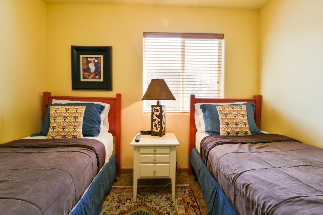 Cw343 - Great Downtown Location With A Private Hot Tub Villa Моуаб Екстериор снимка