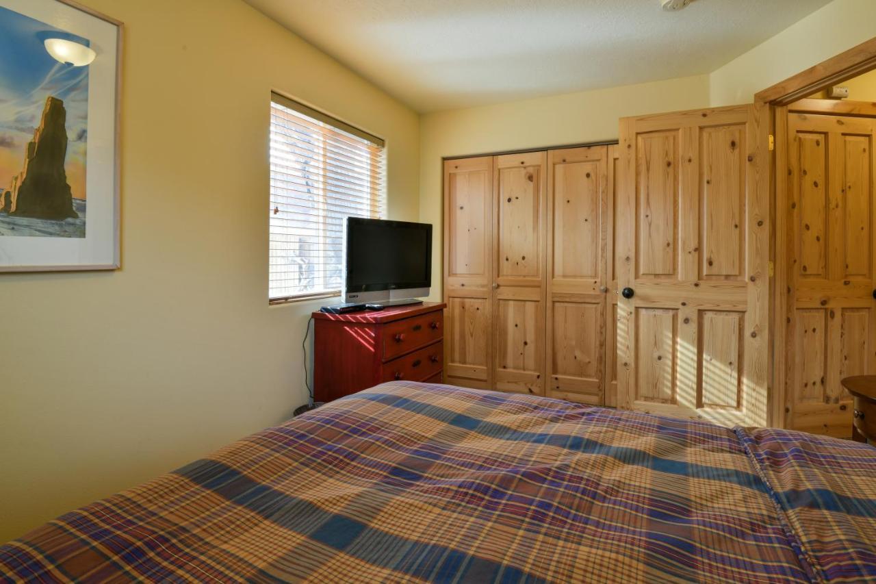 Cw343 - Great Downtown Location With A Private Hot Tub Villa Моуаб Екстериор снимка