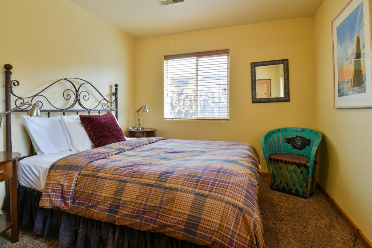 Cw343 - Great Downtown Location With A Private Hot Tub Villa Моуаб Екстериор снимка