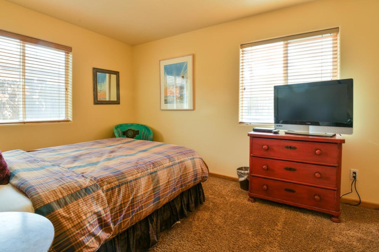 Cw343 - Great Downtown Location With A Private Hot Tub Villa Моуаб Екстериор снимка